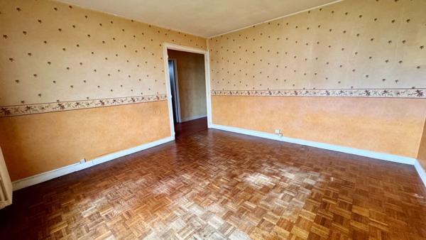 TROIS PIECES LE PERREUX SUR MARNE avec cave et box