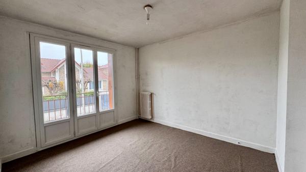 TROIS PIECES LE PERREUX SUR MARNE avec cave et box