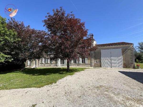 Propriété charentaise à 10 minutes de COGNAC ! À ...
