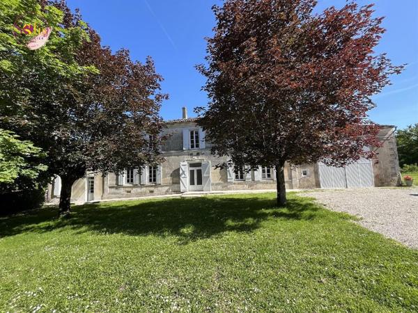 Propriété charentaise à 10 minutes de COGNAC ! À ...