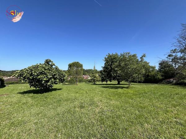 Propriété charentaise à 10 minutes de COGNAC ! À ...