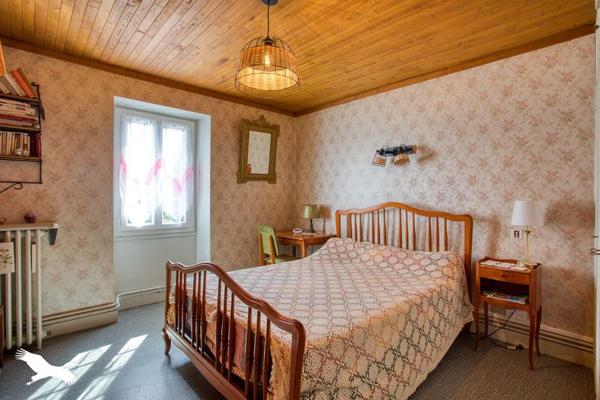 Maison à vendre |  Condat-sur-Vézère |  9 pièces | 126 m²