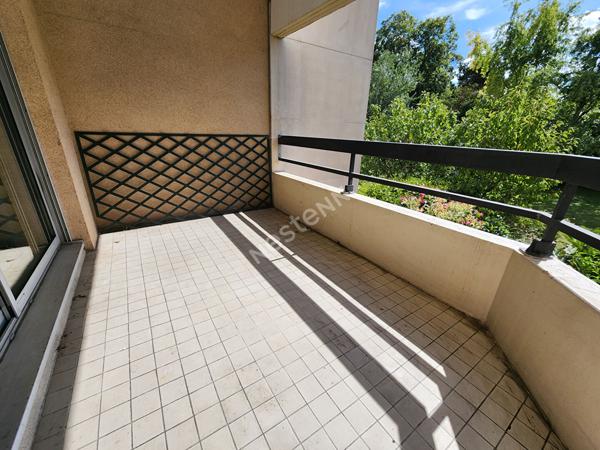Appartement 3 pièces à vendre à Suresnes, Parc du Château - 79 m², 1er étage, exposition Sud