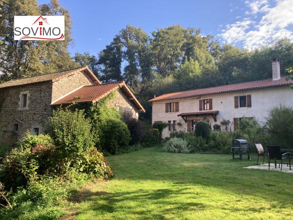 DANS UN CADRE EXCEPTIONNEL, ANCIEN MOULIN DU XVIIe siècle AVEC MAISON, GITE, TERRAIN BORD RIVIÈRE