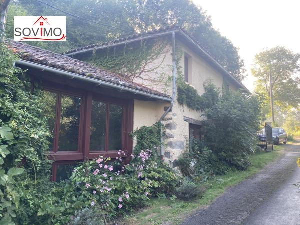 DANS UN CADRE EXCEPTIONNEL, ANCIEN MOULIN DU XVIIe siècle AVEC MAISON, GITE, TERRAIN BORD RIVIÈRE