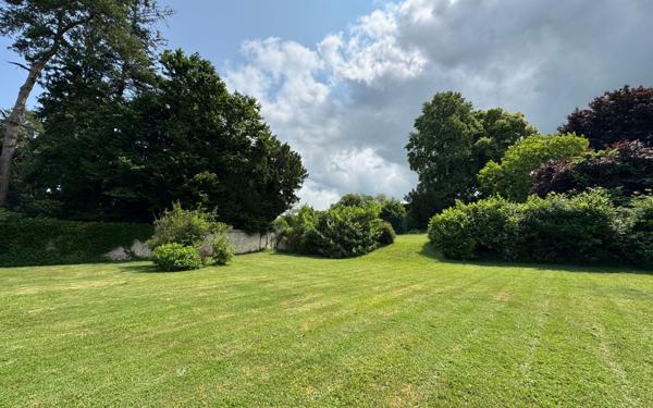 Maison à vendre    7 pièces •  Coulonges-les-Sablons