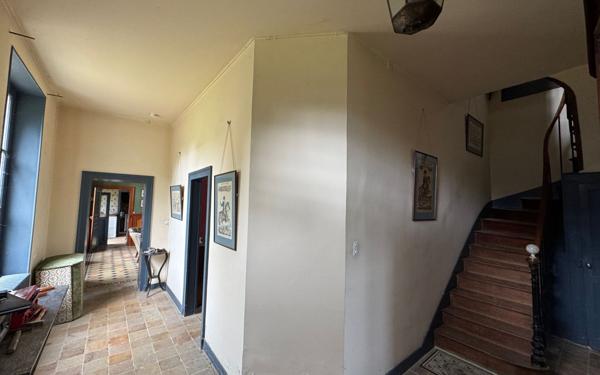 Maison à vendre    7 pièces •  Coulonges-les-Sablons