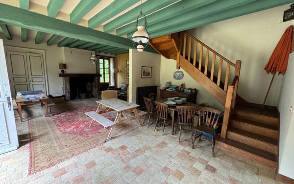 Maison à vendre    7 pièces •  Coulonges-les-Sablons