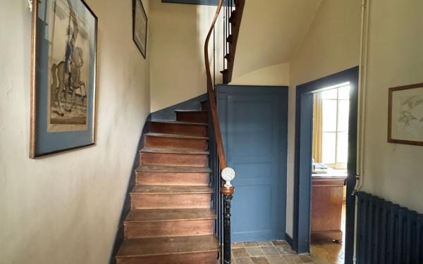 Maison à vendre    7 pièces •  Coulonges-les-Sablons