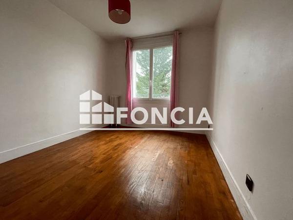 Location Appartement 4 pièces 64.9 m² - 52 AVENUE CARNOT Croissy Sur Seine 78290