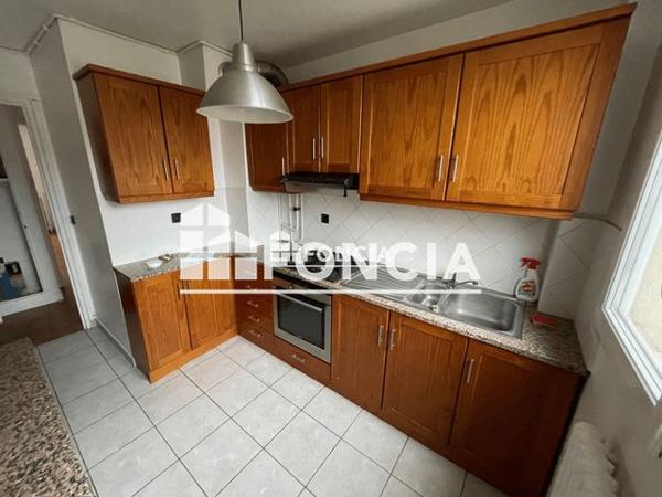 Location Appartement 4 pièces 64.9 m² - 52 AVENUE CARNOT Croissy Sur Seine 78290