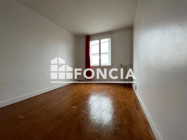 Location Appartement 4 pièces 64.9 m² - 52 AVENUE CARNOT Croissy Sur Seine 78290