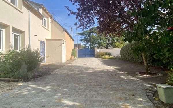 Maison à vendre    5 pièces • 240 m2 Champhol