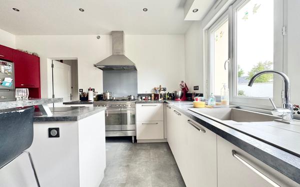 Maison à vendre    5 pièces • 240 m2 Champhol