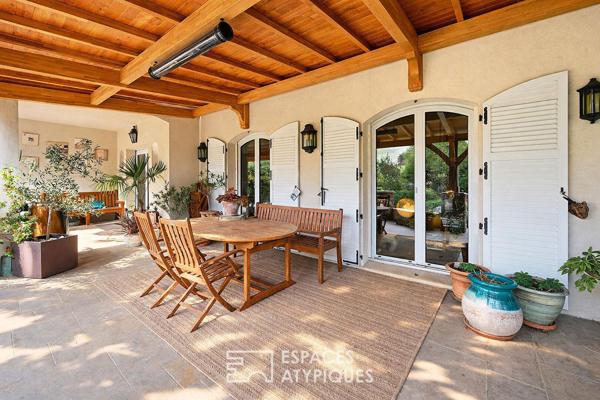 La maison contemporaine avec espace bien être et jardin paysagé
