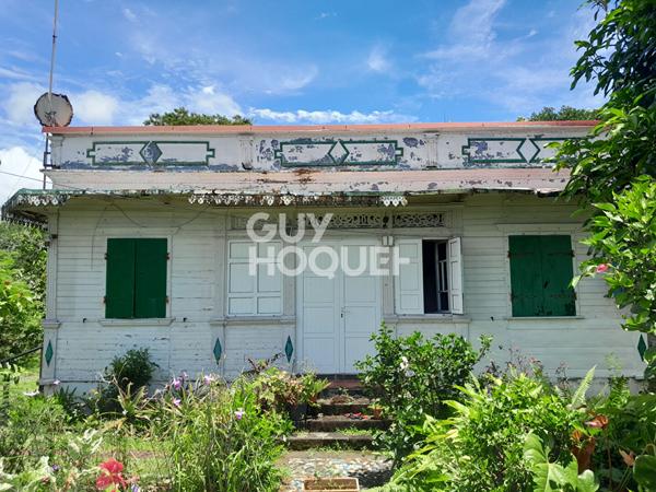 AU COEUR DE LA VILLE SUR UNE PARCELLE DE 1307 m² CONSTRUCTIBLE