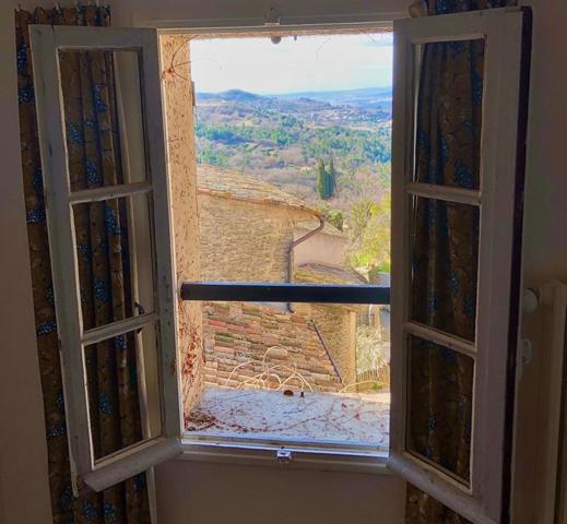 À VENDRE : Magnifique Maison de caractère au Cœur de Saignon, Luberon