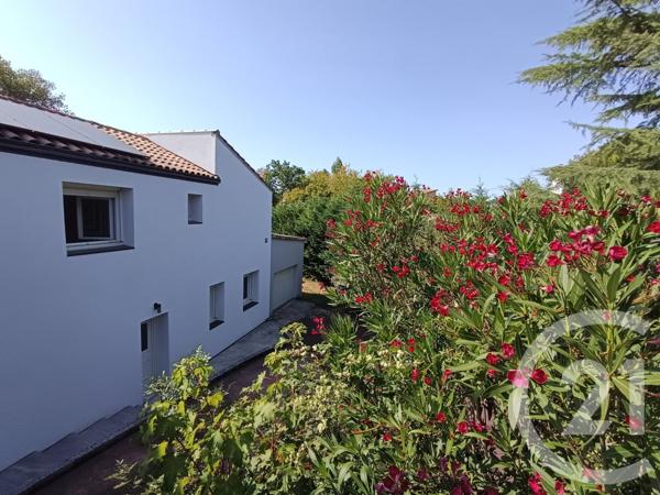 Maison à vendre  10 pièces - 236 m2 CARIGNAN DE BORDEAUX - 33