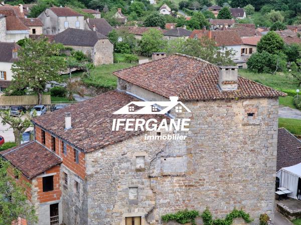 Maison ancienne - Figeac SECTEUR FIGEAC - Bâtisse en pierre de 485 m² à rénover – Village médiéval du Lot proche de FIGEAC