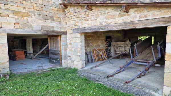 Maison ancienne - Figeac SECTEUR FIGEAC - Bâtisse en pierre de 485 m² à rénover – Village médiéval du Lot proche de FIGEAC