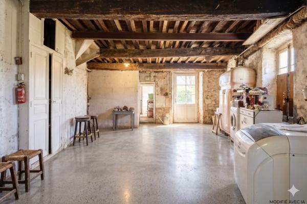 Vaste maison de village de 175 m2 avec immense garage, terrasse panoramique de 40 m2 et jardin - Saint-Paul-de-Fenouillet