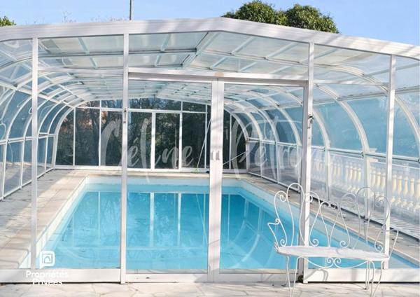 Maison de maître avec tourelle et piscine - potentiel exceptionnel - 413 m² - Draguignan
