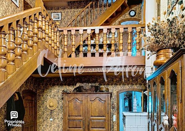 Maison de maître avec tourelle et piscine - potentiel exceptionnel - 413 m² - Draguignan