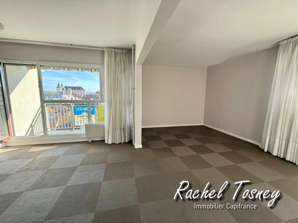 Appartement à vendre T5 MONTBELIARD (25), avec BALCON et GARAGE !