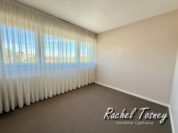 Appartement à vendre T5 MONTBELIARD (25), avec BALCON et GARAGE !