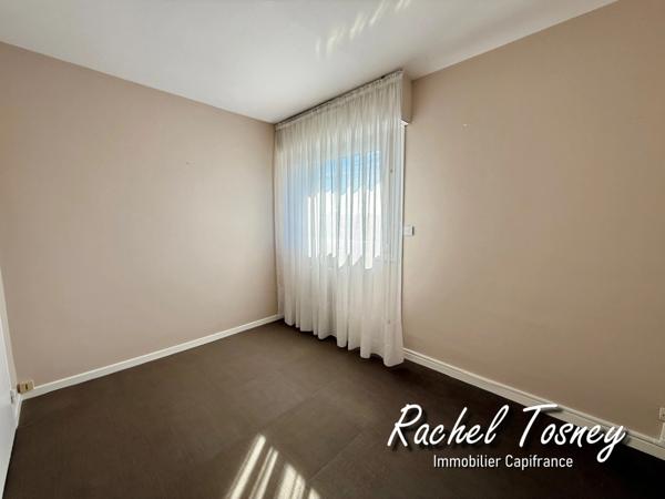 Appartement à vendre T5 MONTBELIARD (25), avec BALCON et GARAGE !