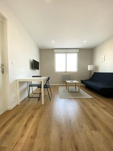 Studio
                                                                                                                                                                                                                                                                                                                        1 pièce(s)                                                                                                                                                                                                                                                                                                                              20.27  m²