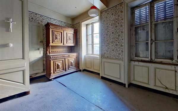 Maison à vendre    4 pièces • 156,06 m2 Rozier-en-Donzy