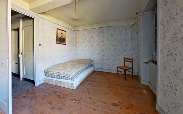 Maison à vendre    4 pièces • 156,06 m2 Rozier-en-Donzy