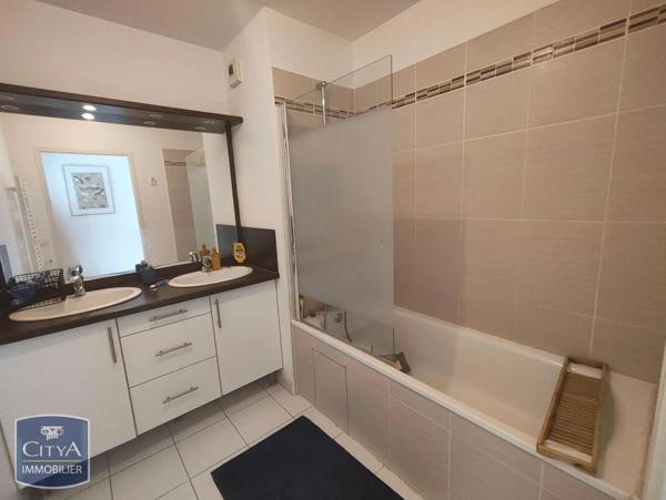 Appartement à louer 5 pièces 106.8m² Bordeaux (33300)