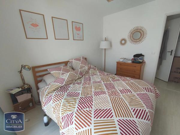 Appartement à louer 5 pièces 106.8m² Bordeaux (33300)