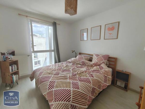 Appartement à louer 5 pièces 106.8m² Bordeaux (33300)