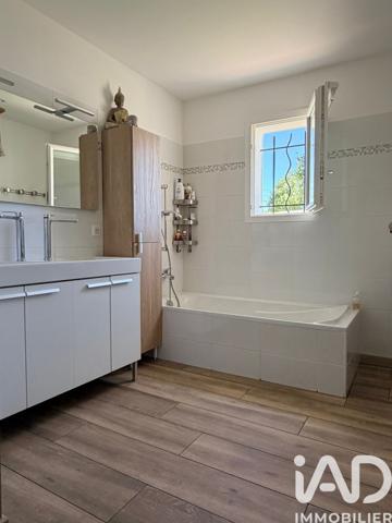 Maison à vendre 5 pièces 126 m² Pourrières