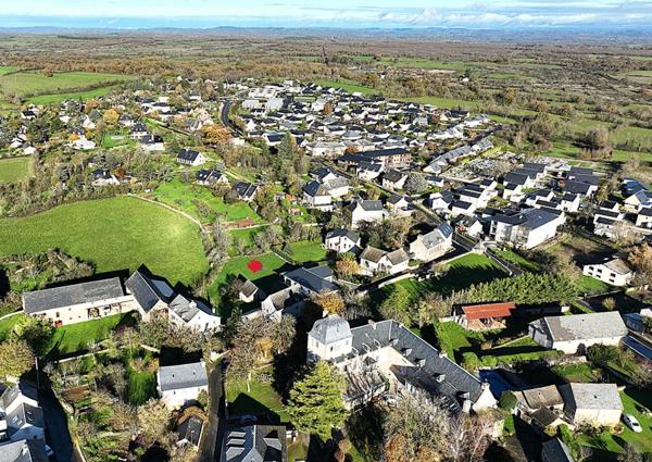 Rare terrain viabilisé de 855 m² vue nature, impasse calme, proche Rodez