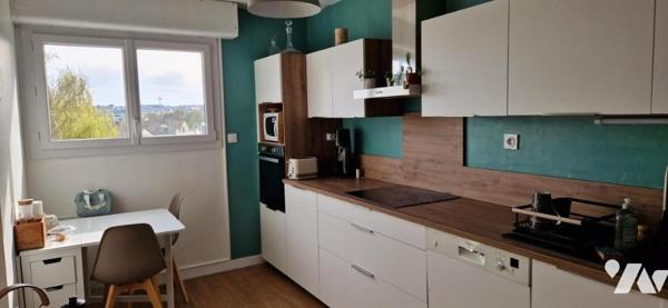 Saint Malo - Gare - Appartement T5 (100m²) en bon état - Balcon (sud) - Cave et Parking