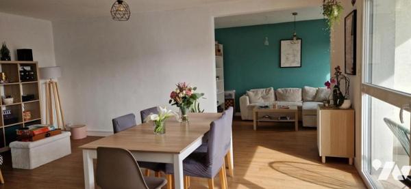 Saint Malo - Gare - Appartement T5 (100m²) en bon état - Balcon (sud) - Cave et Parking