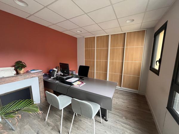 Bureaux Centre ville de Laval , Laval Bureaux Centre ville de Laval , Laval