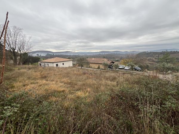 Terrain de 997 m² – Vinezac limite Lachapelle sous Aubenas
