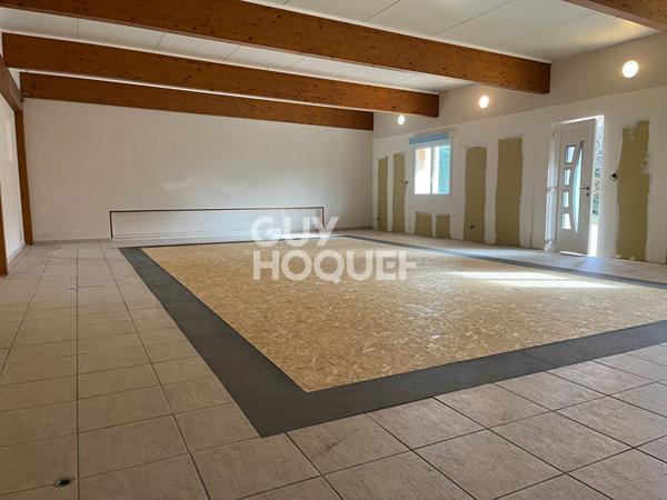 Ensemble immobilier avec local professionnel et appartement de 270m² à CERNAY