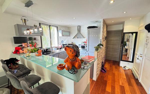 Appartement à vendre    3 pièces • 65,06 m2 Villeneuve-Loubet