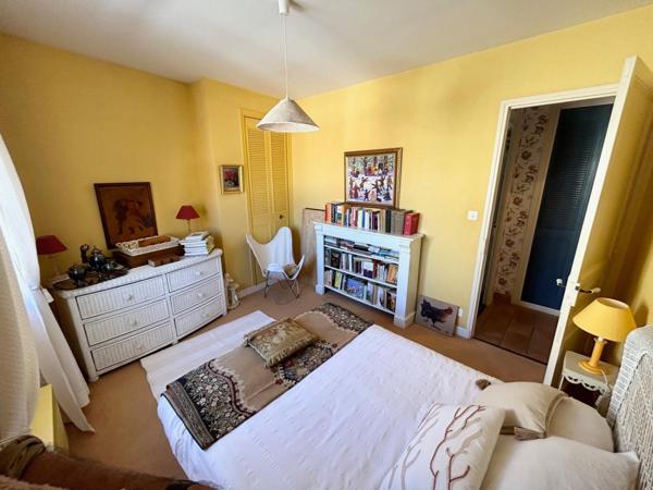 BIEN D'EXCEPTION : VILLA T7 A 80M DE LA PLAGE