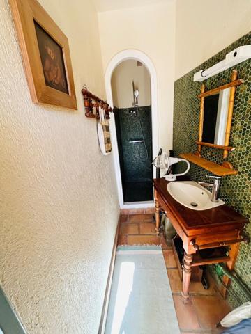 BIEN D'EXCEPTION : VILLA T7 A 80M DE LA PLAGE