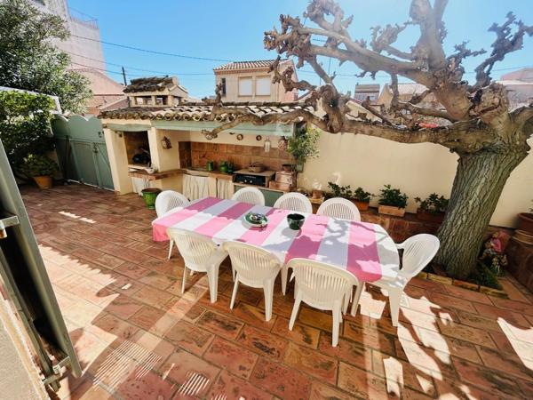 BIEN D'EXCEPTION : VILLA T7 A 80M DE LA PLAGE