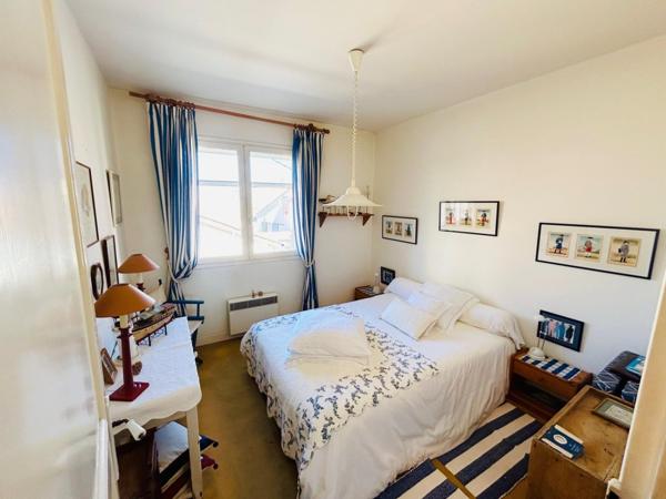 BIEN D'EXCEPTION : VILLA T7 A 80M DE LA PLAGE