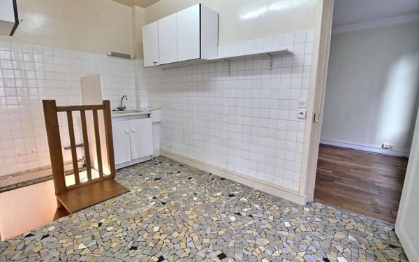 Appartement à vendre    3 pièces • 37,60 m2 Vincennes