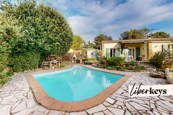 Roquebrune-sur-Argens : Le Charme Provençal entre Mer et Collines – Villa Familiale 103m² sur Grand Terrain